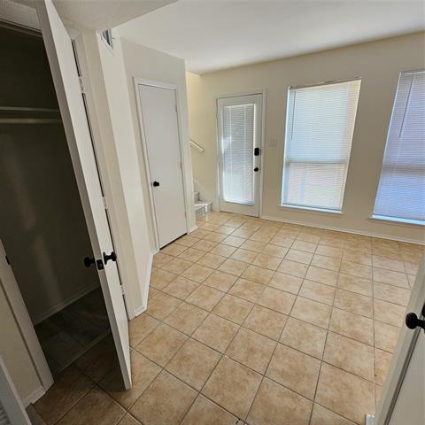 Building Photo - 1521 Gailbrook Ln