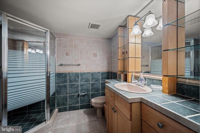 Building Photo - 9715 Singleton Dr
