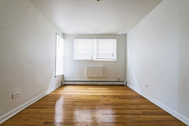 Building Photo - 14133 S School St Riverdale, IL 60827