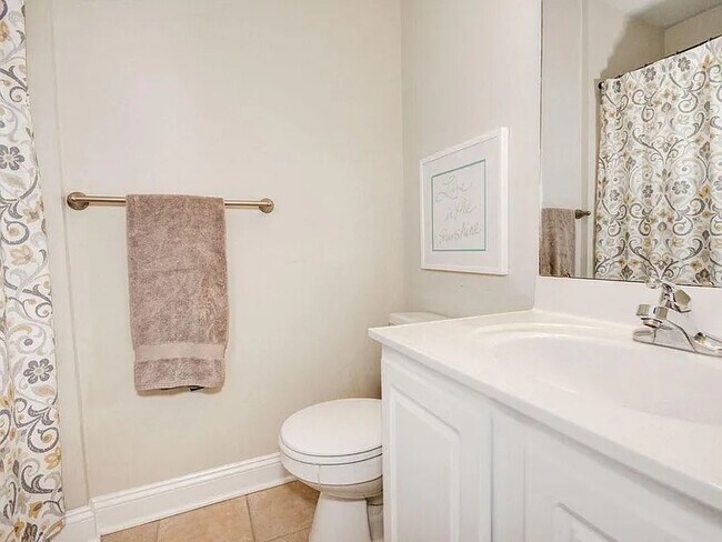Building Photo - 410 Hampton Forest Dr