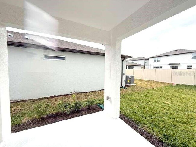 Building Photo - 11225 Sycamore Glen Loop