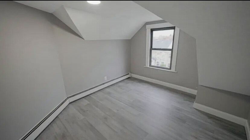 Building Photo - 105 Asylum St