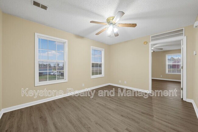Building Photo - 119 Mace Ln