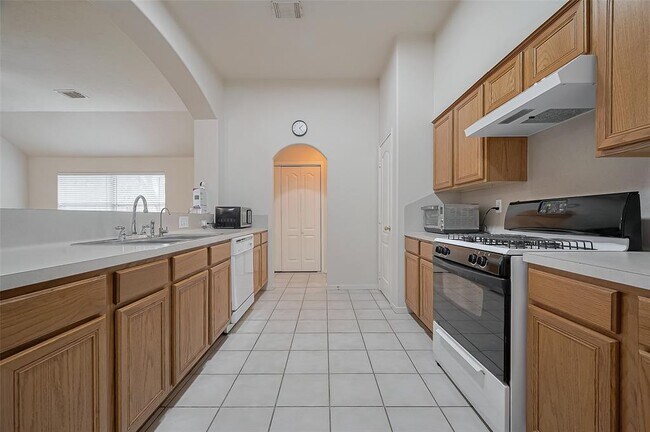 Building Photo - 4811 Tracemeadow Dr