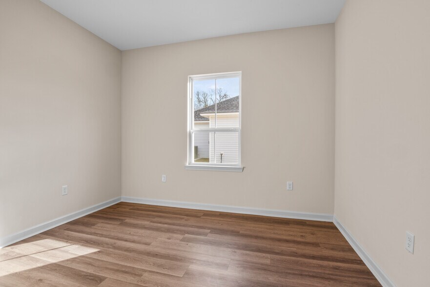 Bedroom 2 - 20963 Oregon St