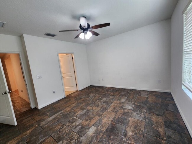 Building Photo - 1112 Hillhurst Dr