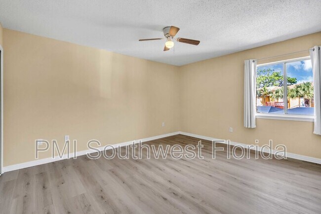 Building Photo - 1721 Parakeet Way