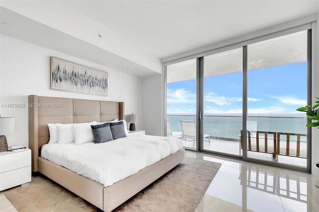 Building Photo - 18975 Collins Ave