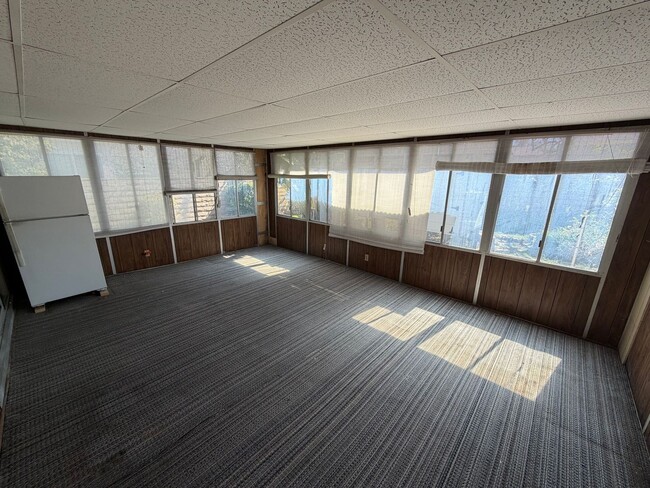 Building Photo - Rare 4 Bedroom Home with Spacious Layout in Prime La Puente Neighborhood