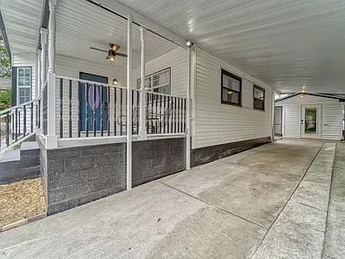 Building Photo - Riverside Heights Pool Home | Across from the Hillsborough River