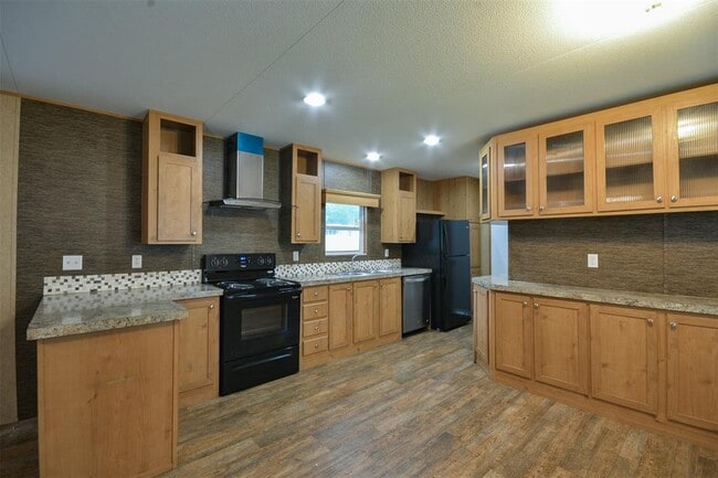 Building Photo - 136 Birchwood Dr