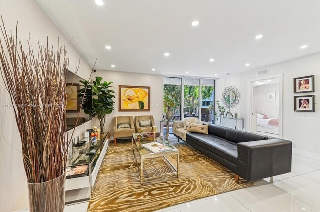Building Photo - 121 Crandon Blvd