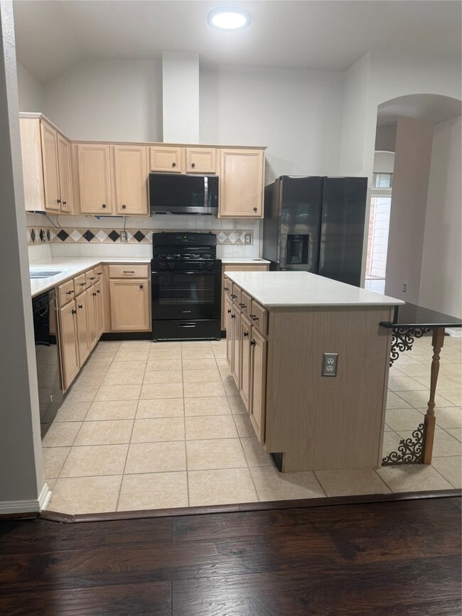 Building Photo - 18407 Maple Mill Dr