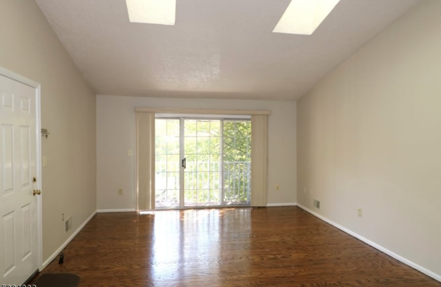 Building Photo - 1715 Breckenridge Dr