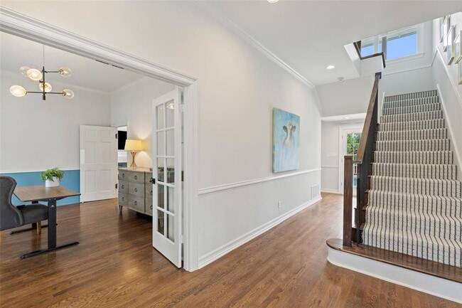 Building Photo - 2922 Thousand Oaks Dr