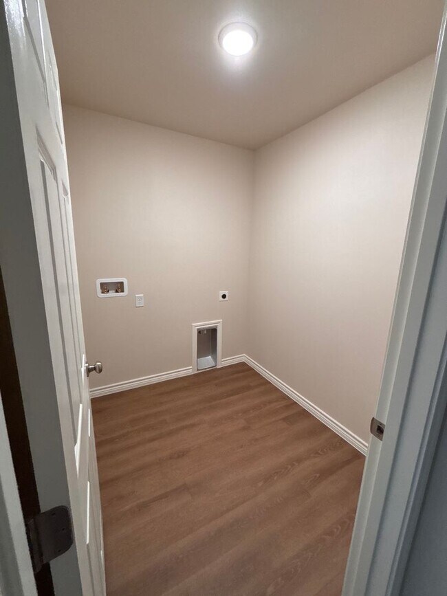 Building Photo - Spacious 4-Bedroom New Build by Silver Leaf Homes