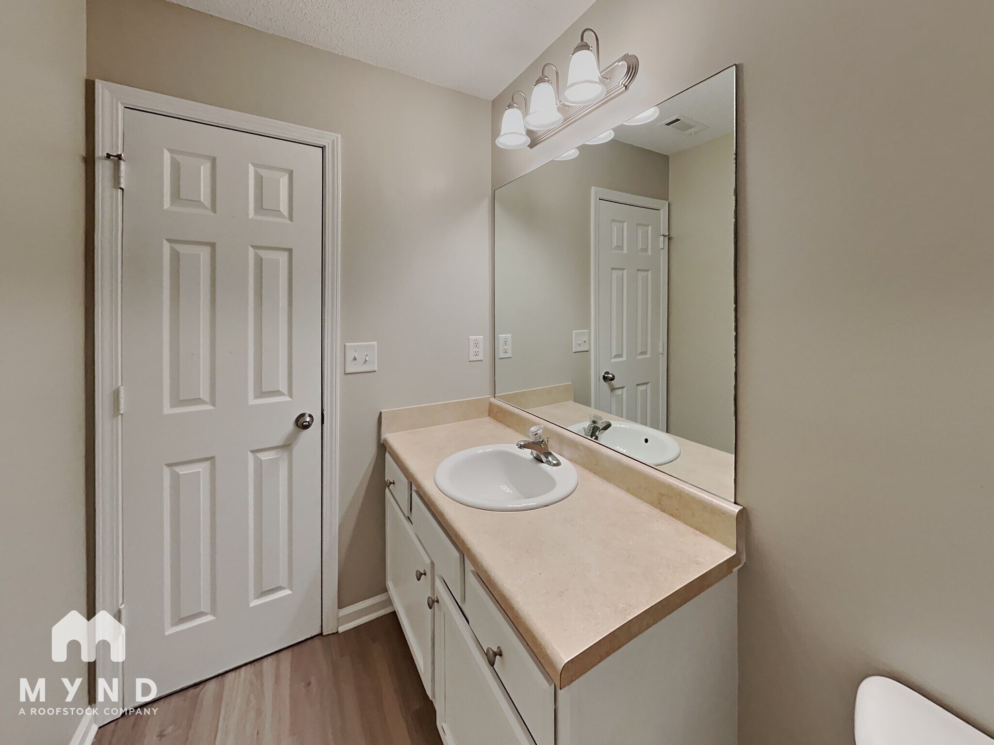 Building Photo - 204 Sunset Ridge Dr