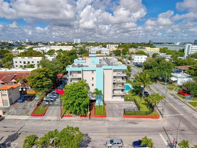 Building Photo - 140 NW 14th Ave