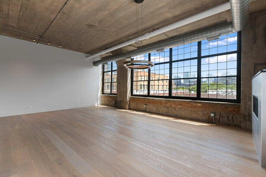 Building Photo - 17 N Loomis St