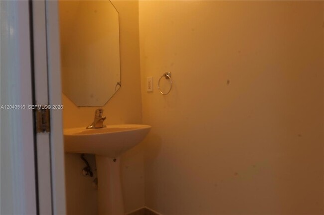 Building Photo - 8220 SW 25th Ct