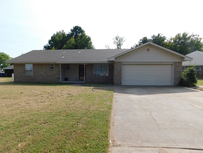 Primary Photo - 4 bedroom house Fort Smith