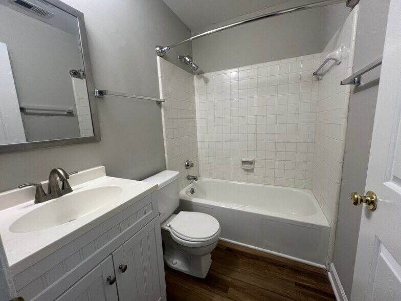 Building Photo - 2622 Brafferton Ct