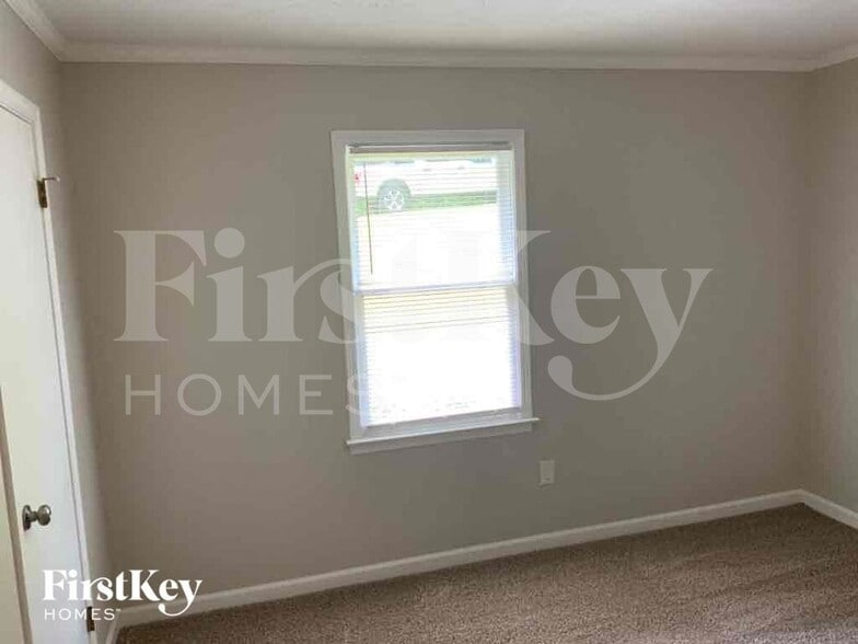 Building Photo - 388 Scenic Ln