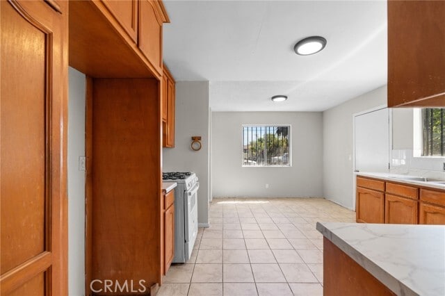 Building Photo - 207 Flora St