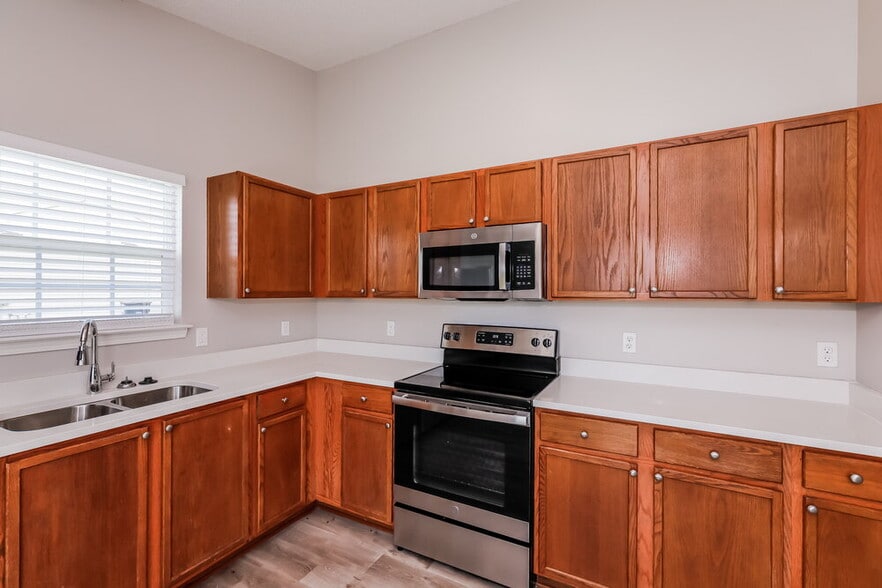Building Photo - 5012 Revelation Way