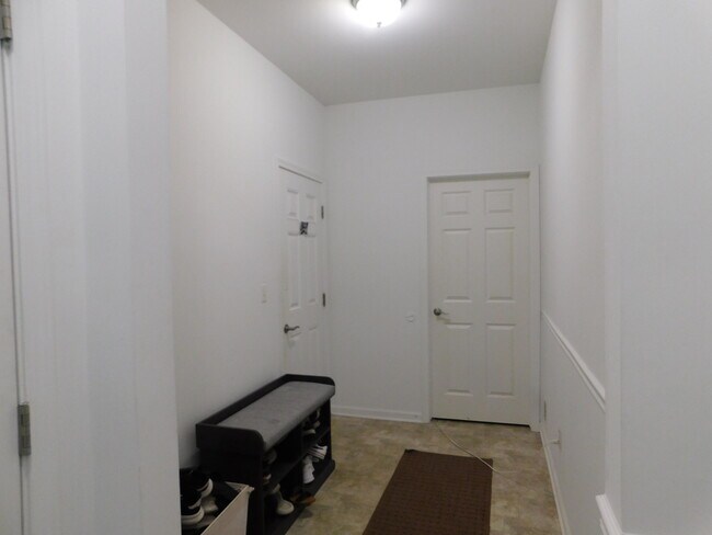 Building Photo - 4446 Christina Dr