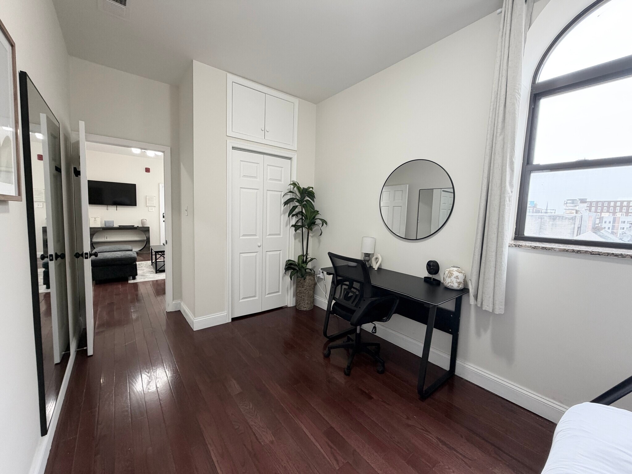 Building Photo - 205 N 11th St