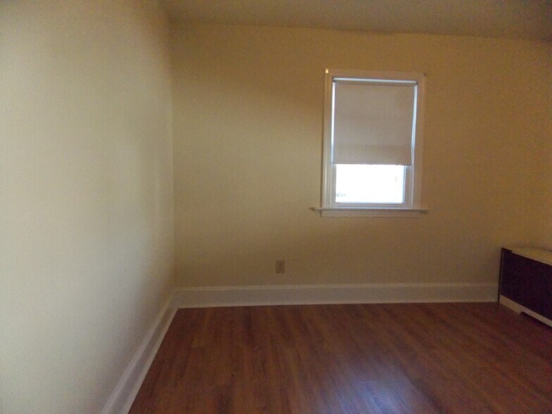 Building Photo - 21 Randle Cir SE