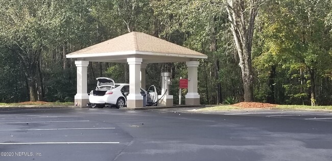 Building Photo - 10550 Baymeadows Rd