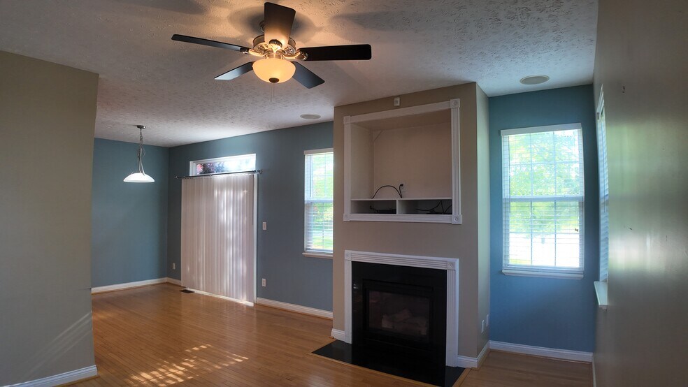 Building Photo - 3505 Thorngate Dr