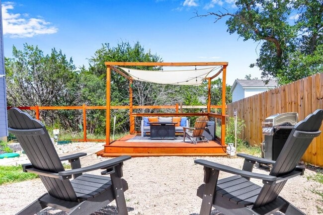 Building Photo - 2076 Dry Creek