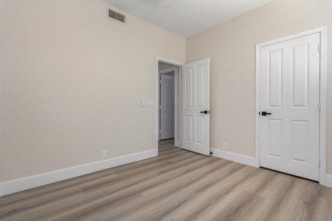 Building Photo - 1630 S Lemon