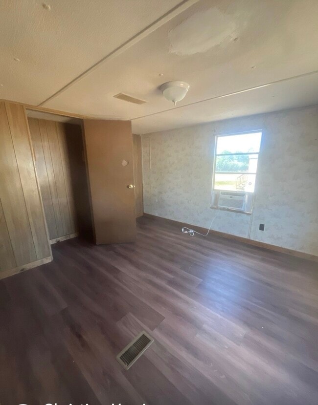 Building Photo - 152 Aiken Rd