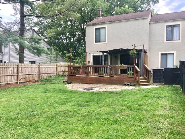 Building Photo - 938 Bluffway Dr