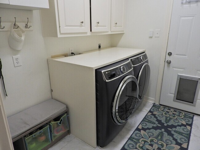 Building Photo - 2319 Amber Springs Dr