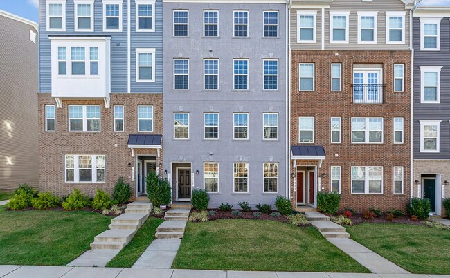 Building Photo - 6907 Stoddert Ln