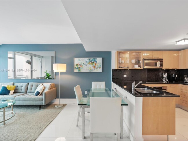 Building Photo - 6801 Collins Ave