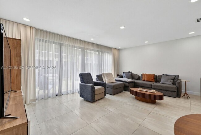Building Photo - 21388 Marina Cove Cir
