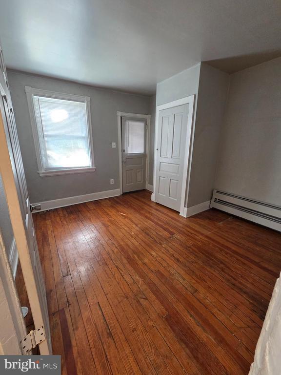 Building Photo - 604 W 20th St