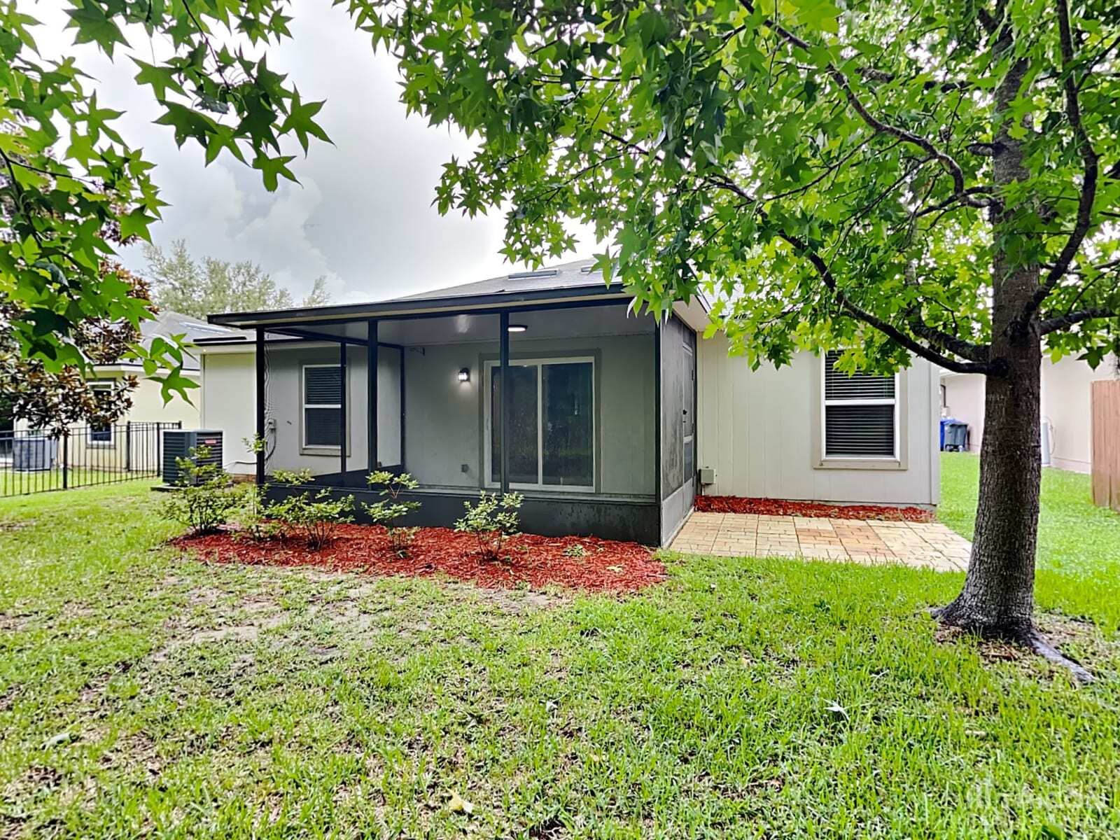 Building Photo - 378 N Twin Maple Rd