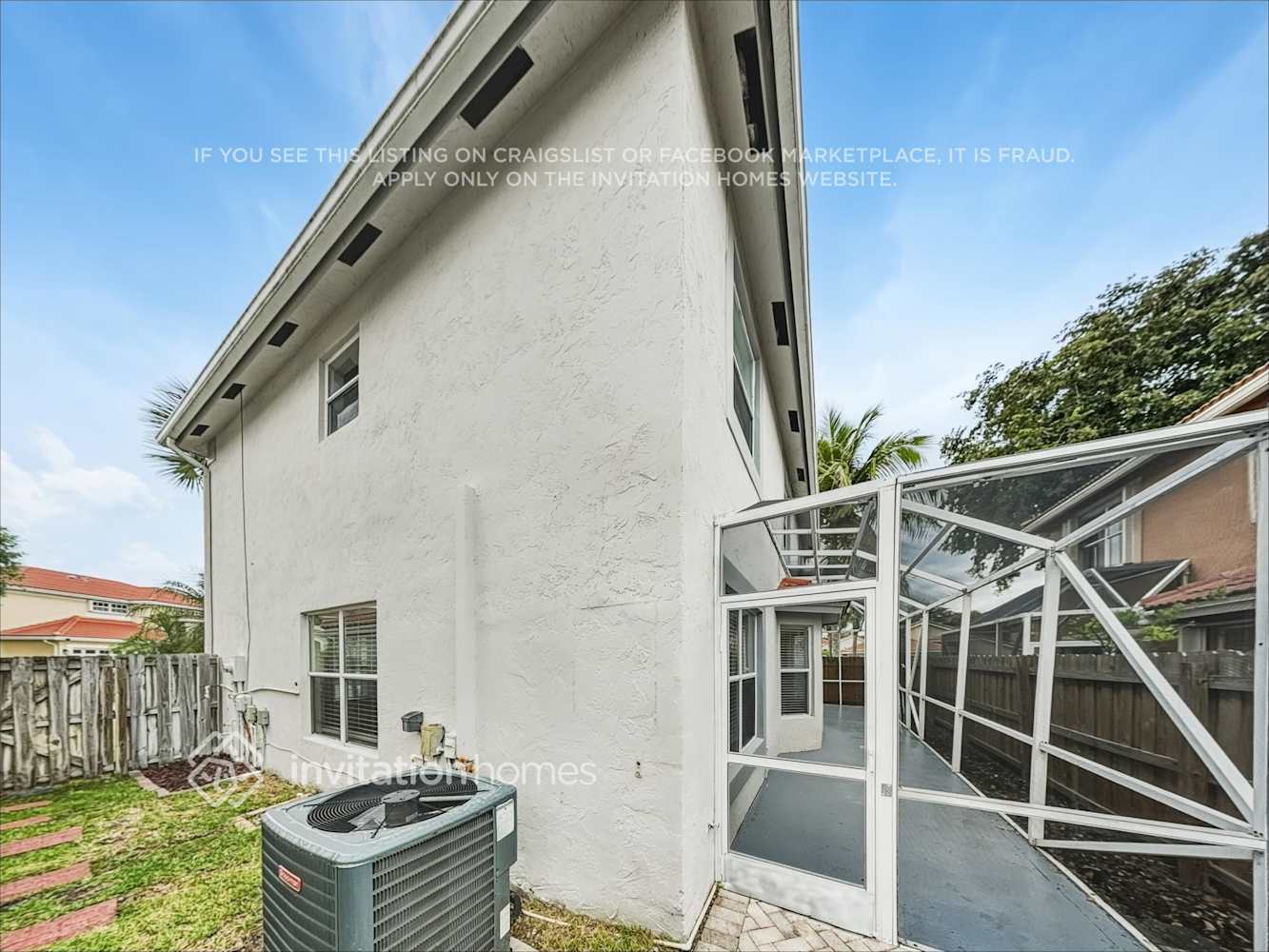 Building Photo - 10769 Oak Lake Way