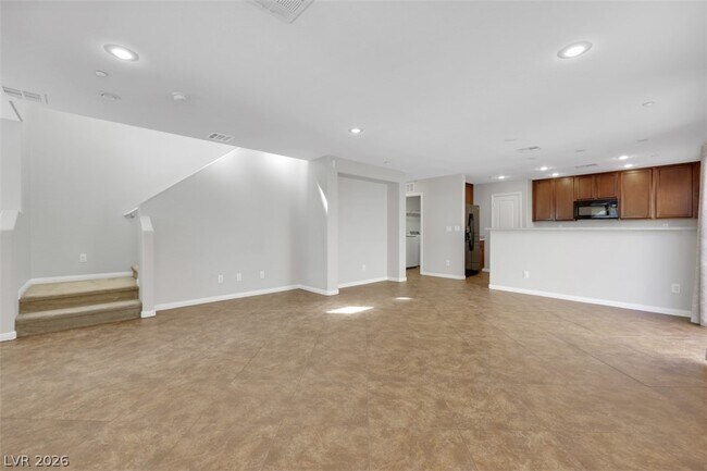 Building Photo - 2089 Waterlily View St