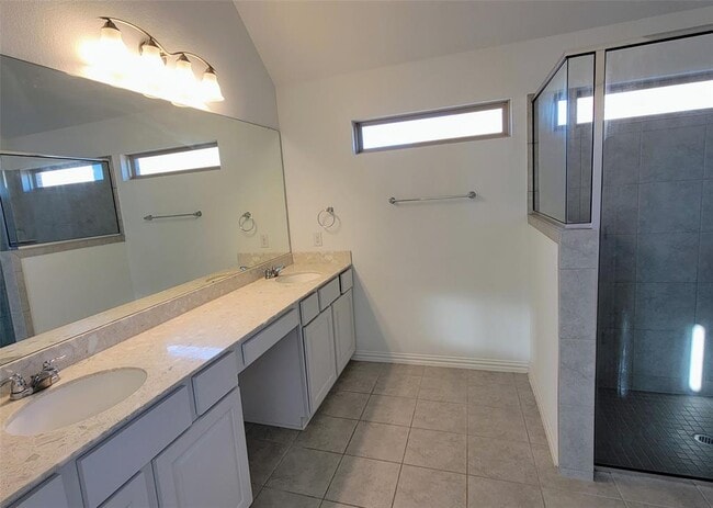 Building Photo - 1033 Leadtree Loop