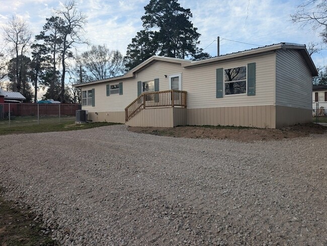 Building Photo - 12070 Clark Ln