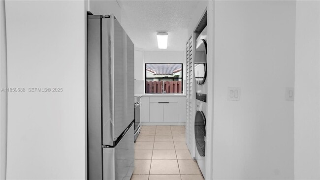 Building Photo - 6460 NW 170th Terrace