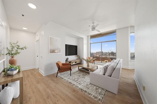 Primary Photo - 3227 McKinney Ave